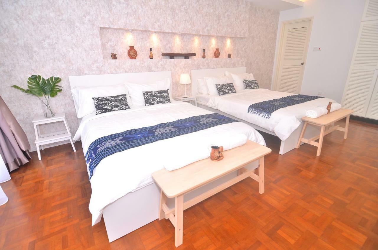 New Riverbank Suites - Waterfront Kuching City Buitenkant foto